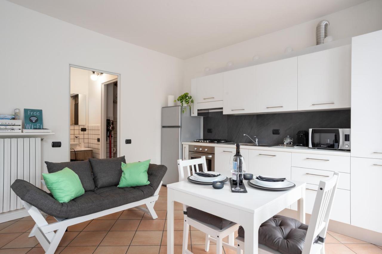 Lake Como Studio With Balcony And Private Parking Ossuccio Екстер'єр фото